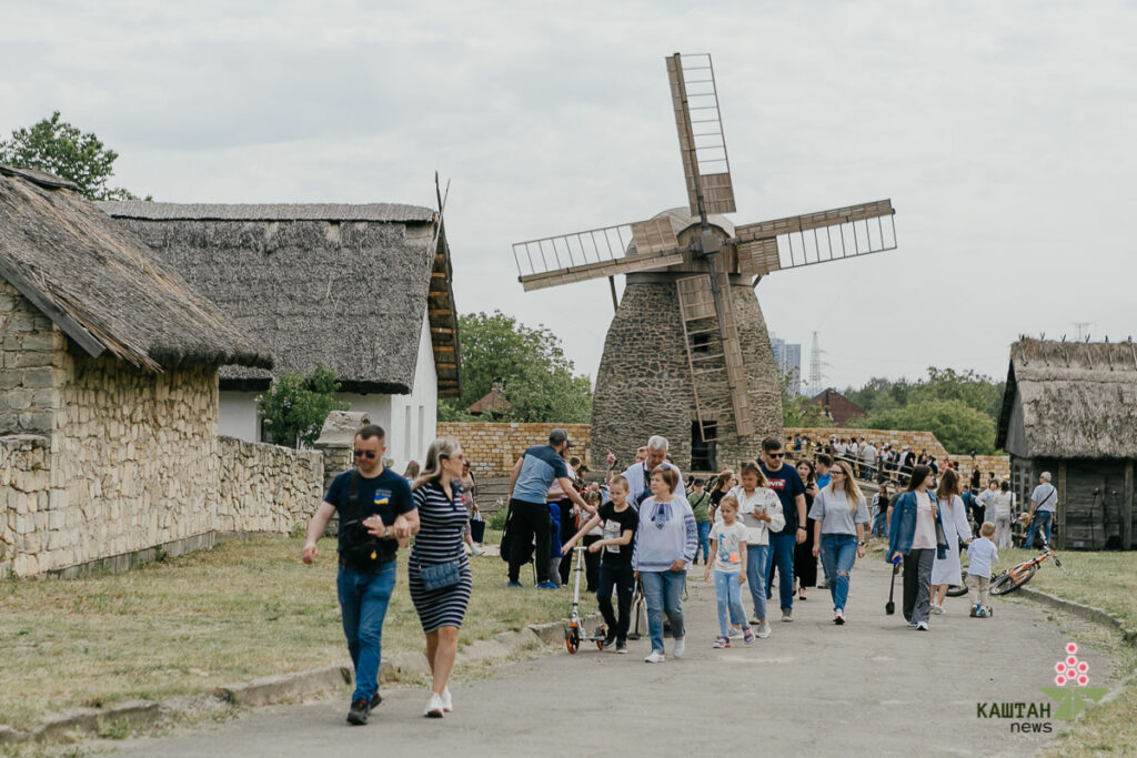 Вітряк в Пирогово