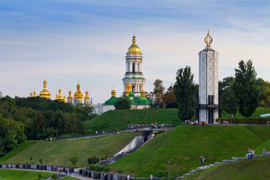 Лавра та музей Голодомору