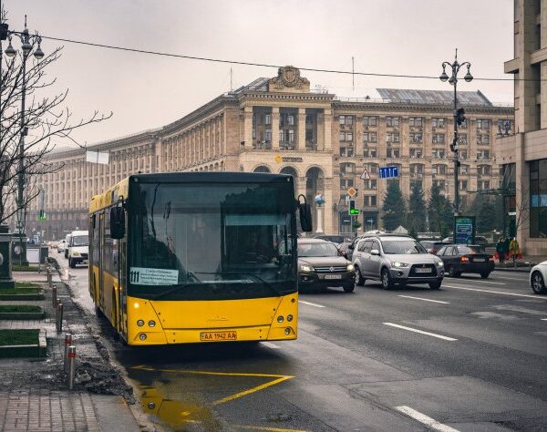 Кияни порадили, як зробити Хрещатик зручним для громадського транспорту