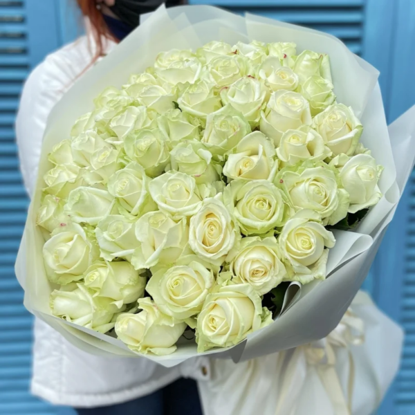 Як підібрати білі троянди: гід ідеальньго букета для подарунка