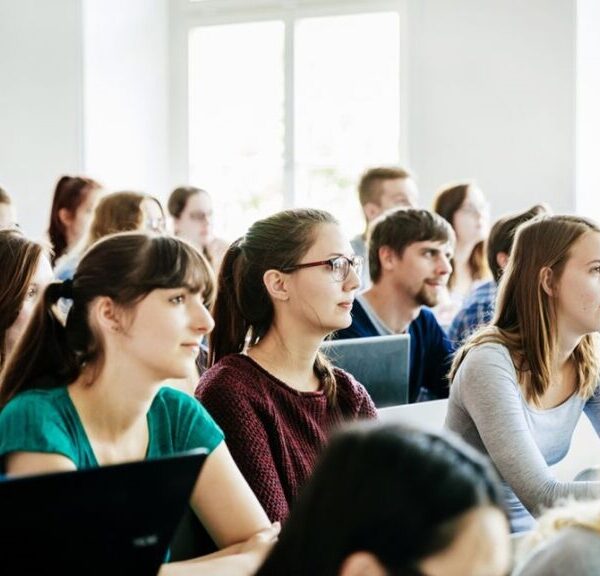 Навчання в Словаччині: як Postupai спрощує вступ