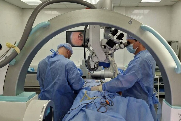 Лікарі, які врятували 17-річного хлопця, попередили про небезпеку