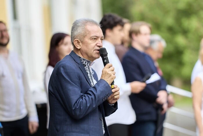 Помер Олександр Недбайло, директор одного зі столичних ліцеїв