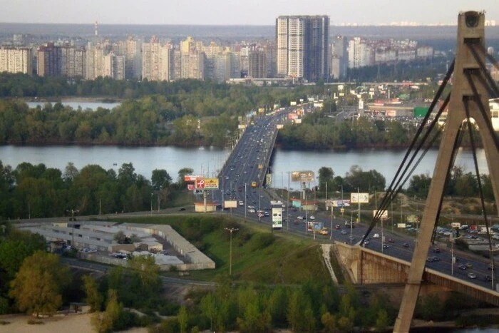 З сьогоднішнього дня змінено графік руху у зворотному напрямку на мосту Десенка