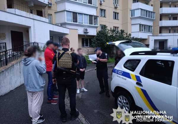 На Троещине водитель выстрелил в лицо прохожему из-за замечаний по парковке