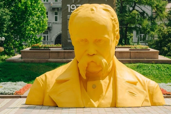 У Києві з'явилася незвичайна інсталяція, присвячена Шевченку: реакція соцмереж