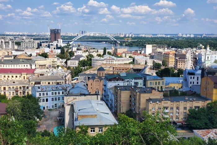 Волонтери відновили доступ до оглядового майданчика на Замковій горі