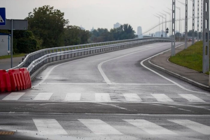 Подільський міст у Києві буде повністю відкритий для руху транспорту: відома дата