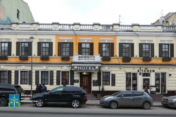 Житловий будинок з магазинами. Прокуратура подає до суду на власника історичної будівлі на Подолі
