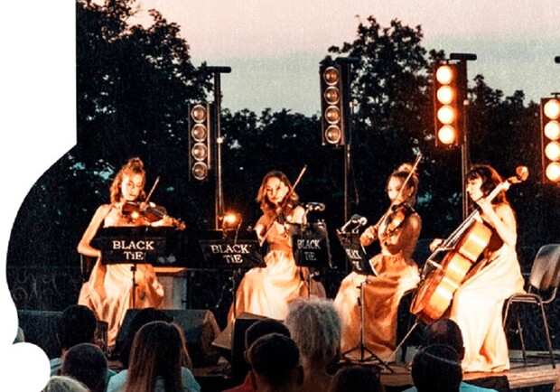 Imagine Dragons, Coldplay на уютной террасе - фото