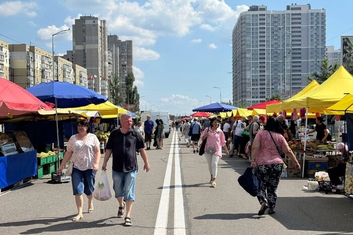 Продуктові ярмарки в Києві 23-24 серпня: де купити свіжі овочі та фрукти (адреси)