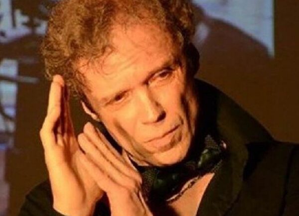 Екскурсія за лаштунки театру «МАЕСТРО АЗНАВУР. ЖИТТЯ КОХАННЯ» — Театри Києва Vgorode.ua