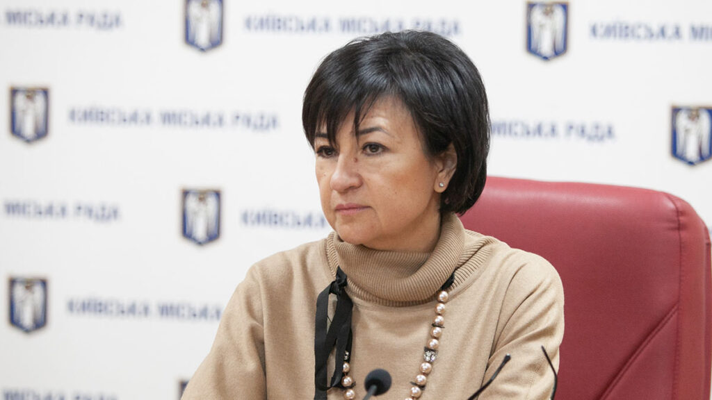 Київська міська рада «змінила свою думку» щодо звільнення Валентини Гінзбург.