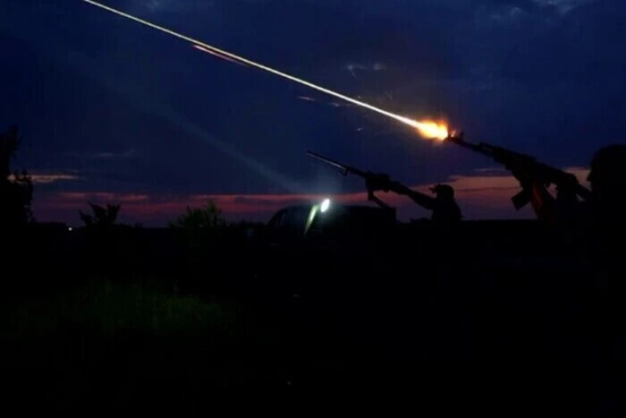 Приблизна карта переміщень ракет та безпілотників сьогодні ввечері