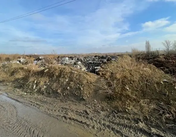 Прокурори вимагають від Кличка ліквідувати стихійне звалище на Осокорках