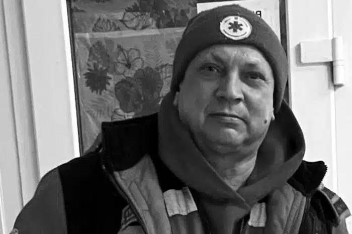 Росія вбила 56-річного медика Сергія Смоляка під час повторного удару по Києву