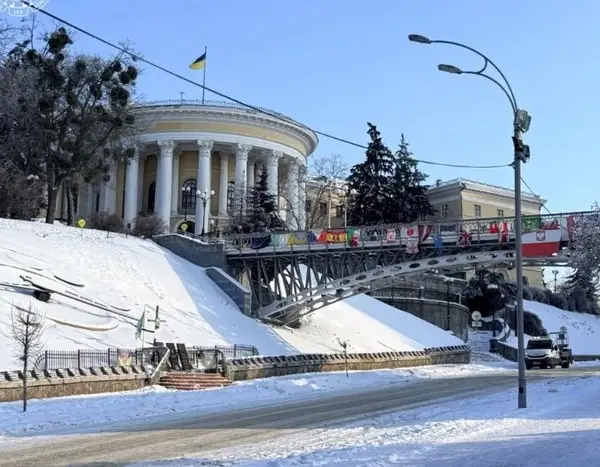 Прокуратура Києва добивається повернення «Жовтневого палацу» державі.