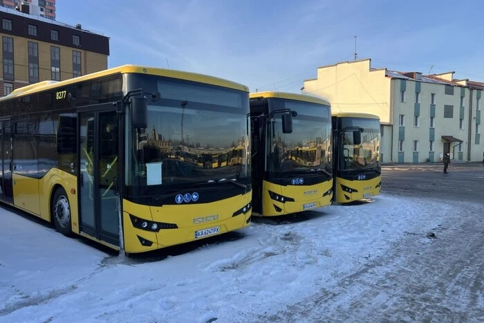Київ підсилює транспортну мережу: на маршрути виходять 20 нових автобусів