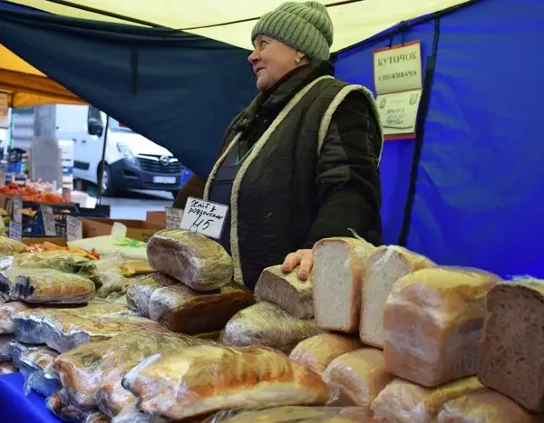 Столичні продовольчі базари 20-25 січня: детальний графік на тиждень