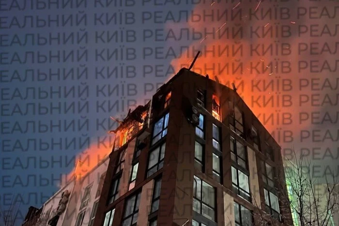 Російський дрон атакував багатоповерхівку на Київщині