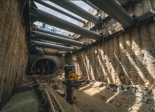 КиевVgorode.ua: Генпрокурор предал огласке беседу должностных лиц, осведомленных об аварийном состоянии киевского метрополитена, но державших это в тайне.