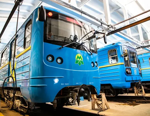 Київське метро: зміни в русі поїздів через нічну атаку