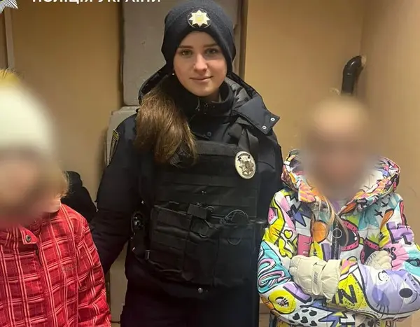 Двох дев’ятирічних киянок, що втекли з дому з валізами, знайшли правоохоронці.