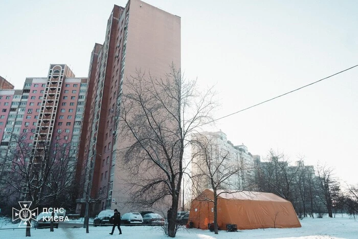 Київ після атаки: Кличко назвав райони, де найважче з водою та теплом