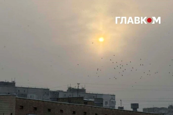 У Києві лунають вибухи, працює ППО