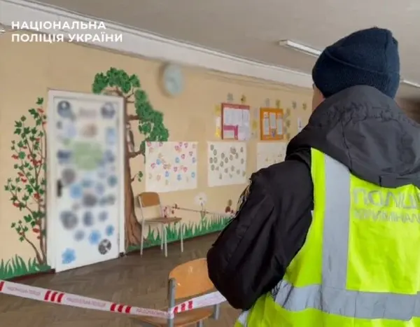 Спроба вбивства у київській школі: поліція вивчає можливу причетність нападника до спецслужб Росії