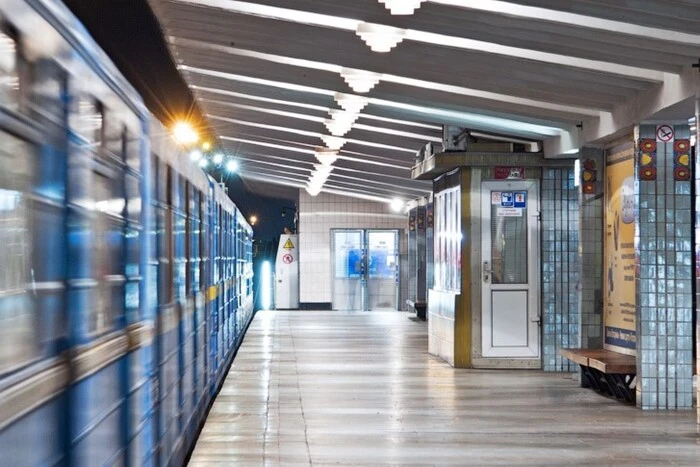 Роботу «червоної» лінії метрополітену відновлено у звичайному режимі