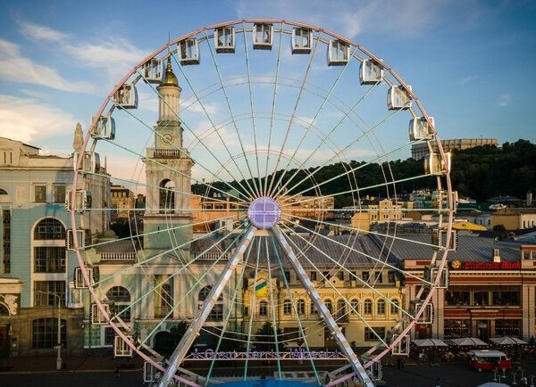 Суд остановил функционирование колеса обозрения на Контрактовой площади в Киеве – Киев Vgorode.ua