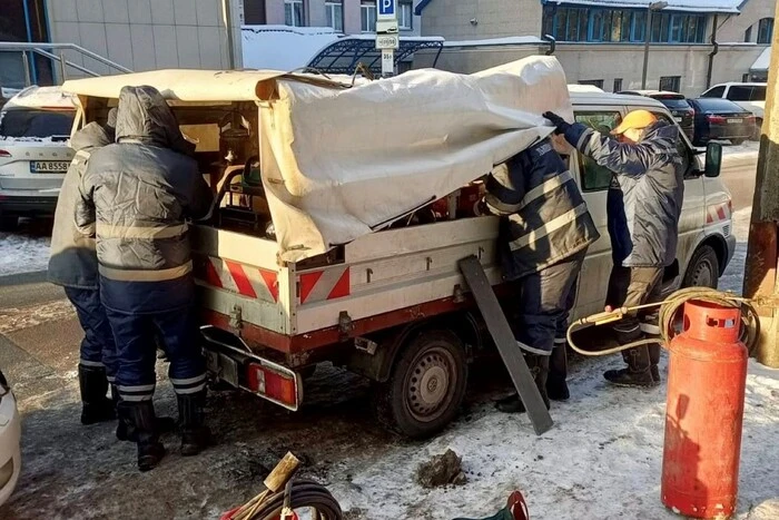 Садовий відправив своїх комунальників рятувати Київ 