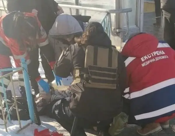 Київ: Льодові умови призвели до травм і летального результату (фото)