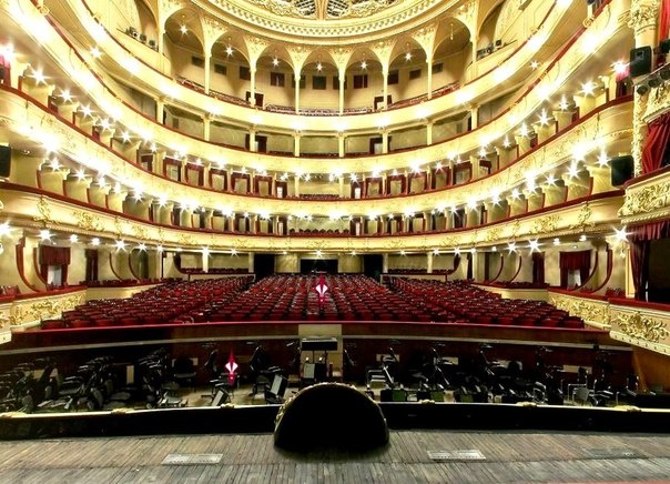 За кулисы киевской оперы - фото