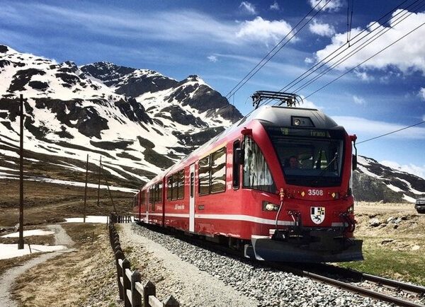 “Укрзалізниця” дарує безкоштовні подорожі: інструкція для українців щодо програми УЗ 3000 – Київ Vgorode.ua