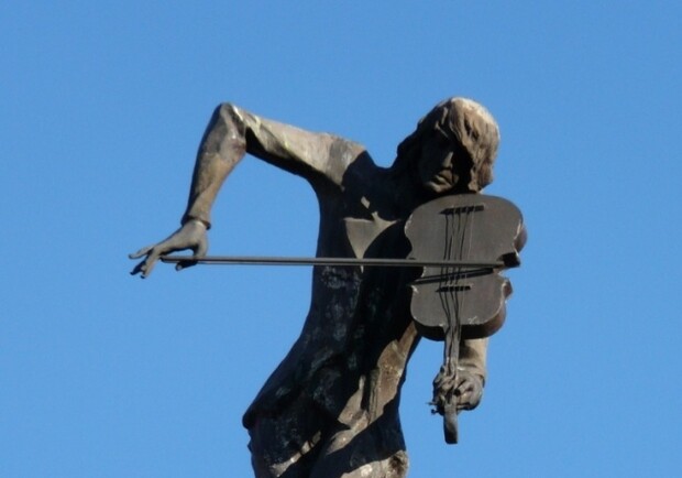 Скрипач на крыше фото