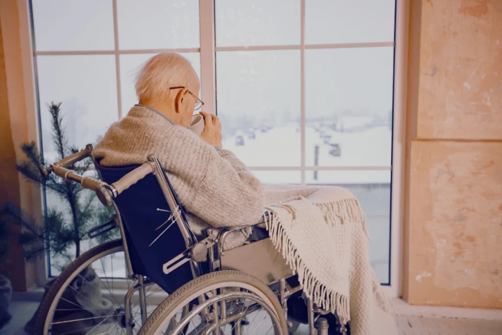 Почему дом престарелых — это забота, а не предательство