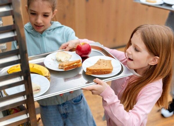 Безкоштовні гарячі обіди у школах України з вересня – програма для учнів 1-11 класів – Київ Vgorode.ua