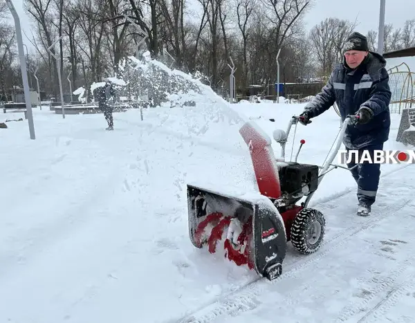 Київські балансоутримувачі повинні чистити сніг: бізнес висловлює невдоволення розпорядженнями КМДА.