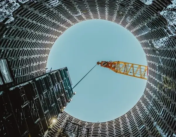 Свіжі фото зведення метрополітену на Виноградар