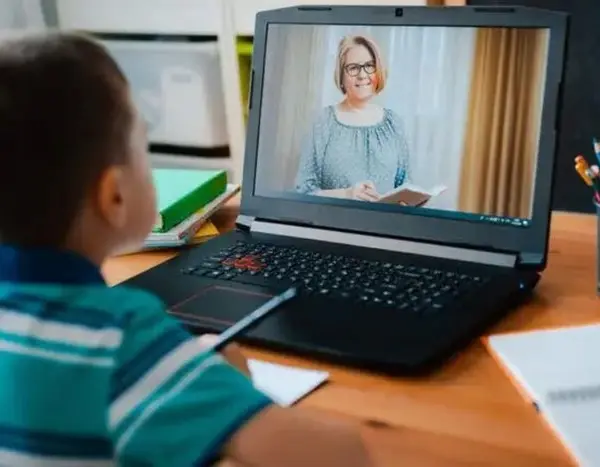 Лівобережжя: Які київські школи та дитсадки переходять на онлайн-навчання (перелік)?