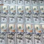 Вимагання грошей за інвалідність воїну: екслікаря спіймано в Києві.