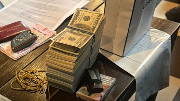 68 тисяч доларів за уникнення мобілізації та припинення розшуку: працівника СБУ звинувачують&hellip;