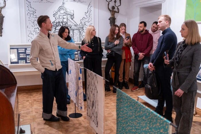 «Місто-сад»: у столиці відкрилася виставка про емоційний зв'язок киян із природою