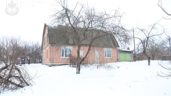 “Трудотерапія”: Поліціянти виявили фальшивий реабілітаційний заклад під Києвом