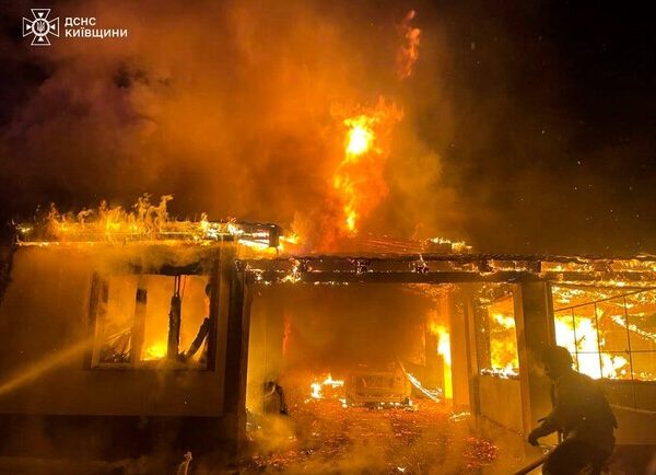 Дмировка близ Бучи: пожар унес жизнь супруги бывшего замглавы Киевской ОГА, сам он и дочери в больнице – Киев Vgorode.ua