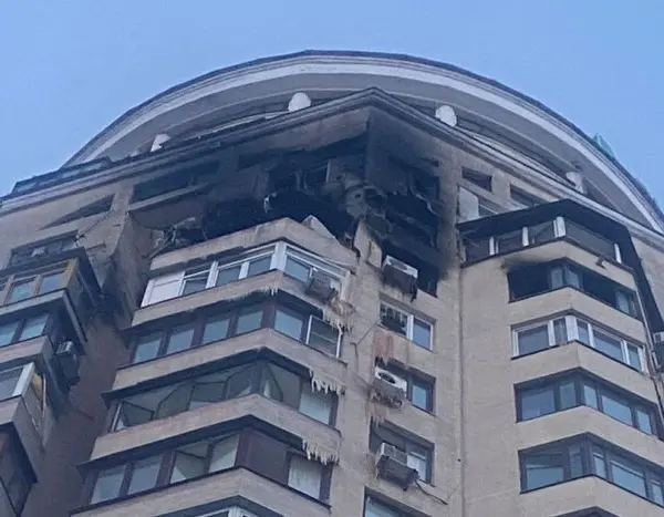 Житловий будинок постраждав, пожежі: поліція зафіксувала результати нічного нападу на Київ