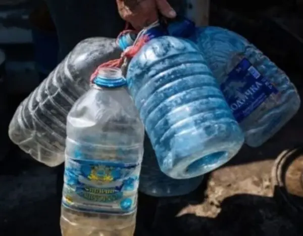 Уряд просить мешканців Києва подивитись та, якщо потрібно, поповнити водні резерви