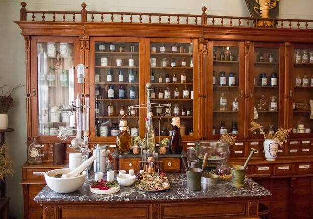 Подземелье Аптеки с Алхимиком. Театрализованная экскурсия - фото